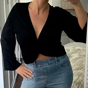New Banana Republic Long Sleeve Crop Top in Black